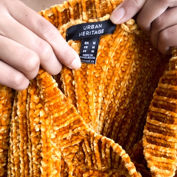 Urban Heritage Sweater -Yellow Orange - Picture 10 of 10